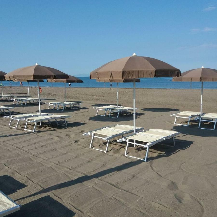 Campeggio Del Forte Marina Di Bibbona Exterior foto